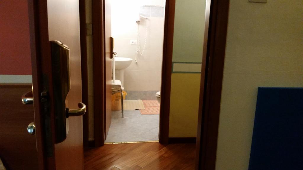 Augusta Albergo B&B Камольи Экстерьер фото
