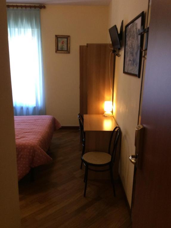 Augusta Albergo B&B Камольи Номер фото